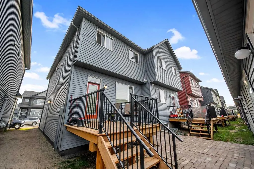 84 Savanna Place NE