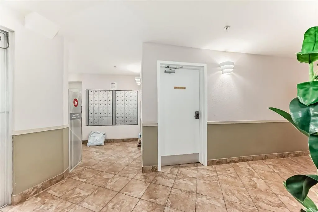 4000 Somervale Court SW, #208