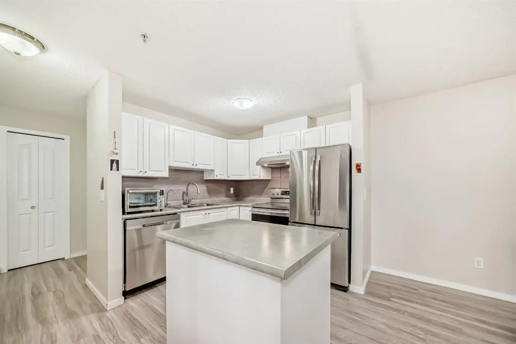 4000 Somervale Court SW, #208