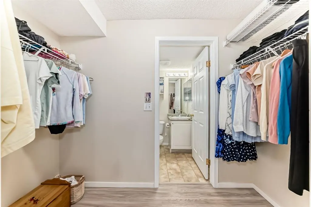 4000 Somervale Court SW, #208
