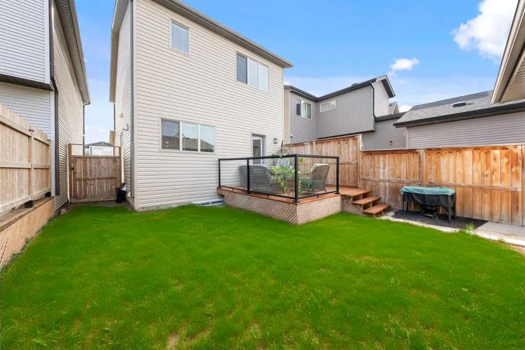 237 Walden Parade SE