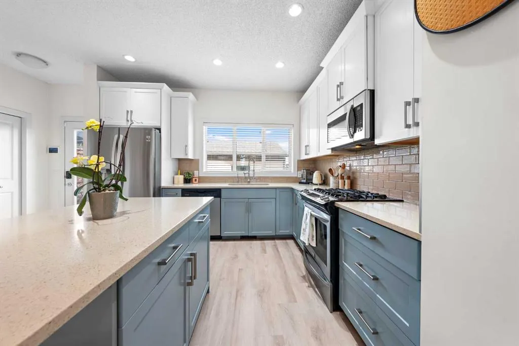 237 Walden Parade SE