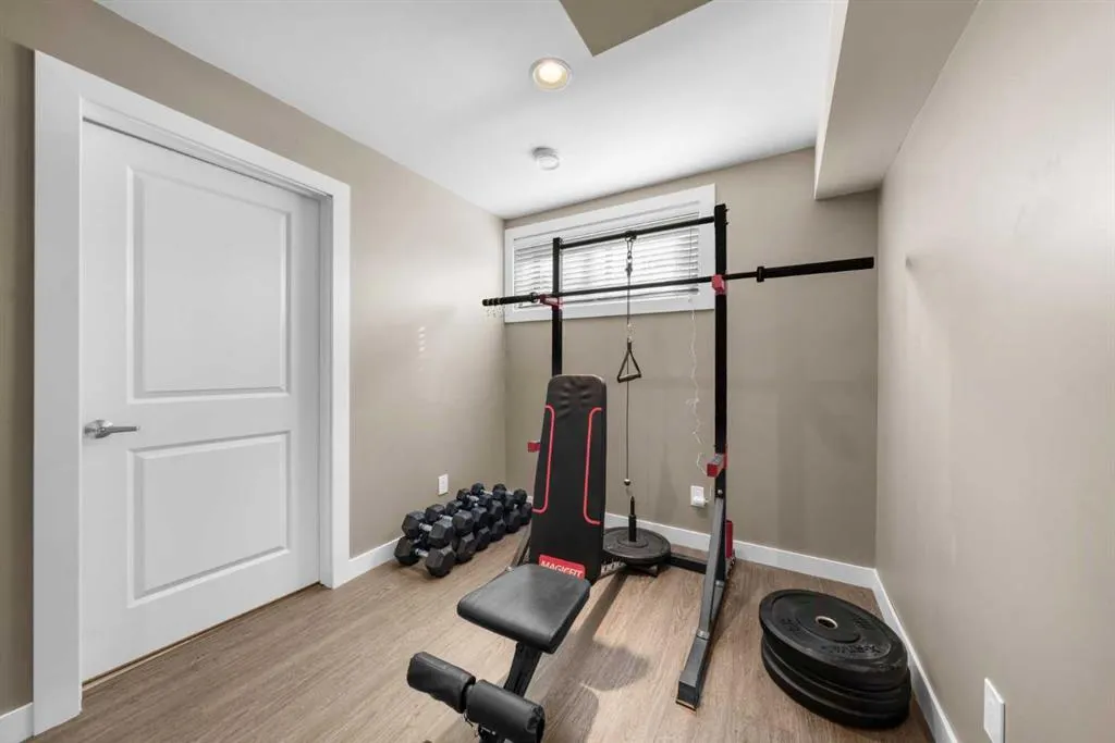 237 Walden Parade SE