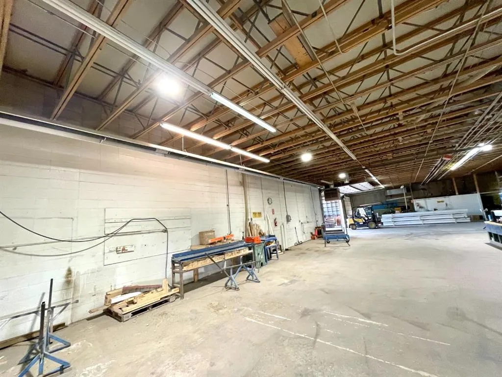 4211 53 Street Close