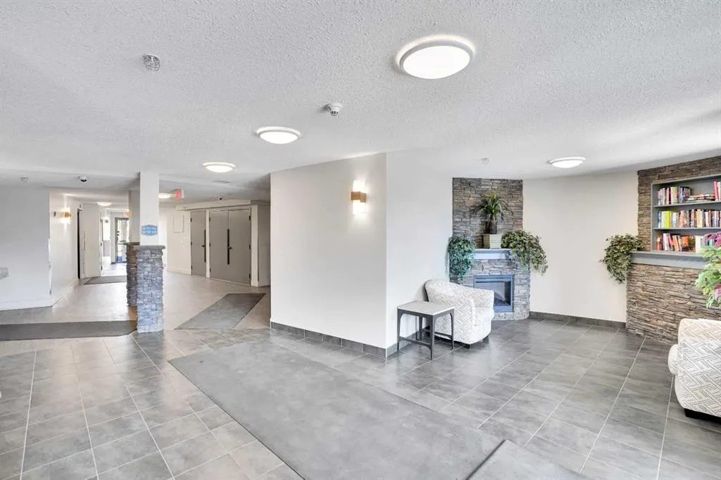 300 Palliser Lane, #218