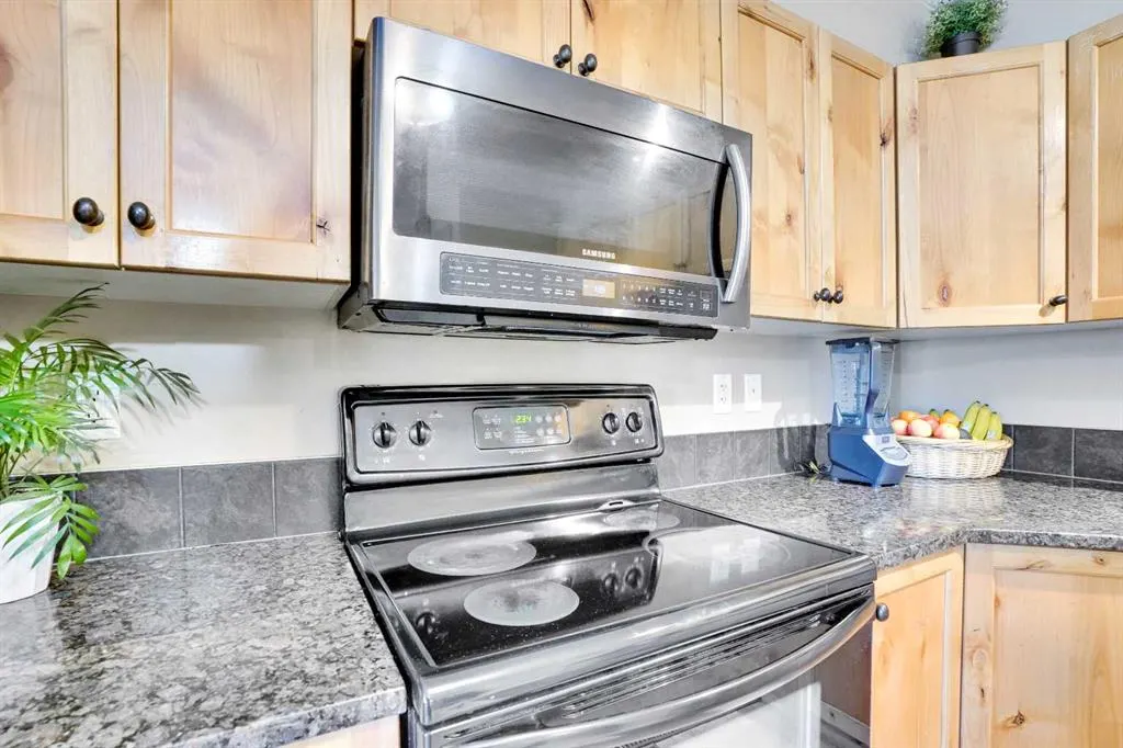 300 Palliser Lane, #218