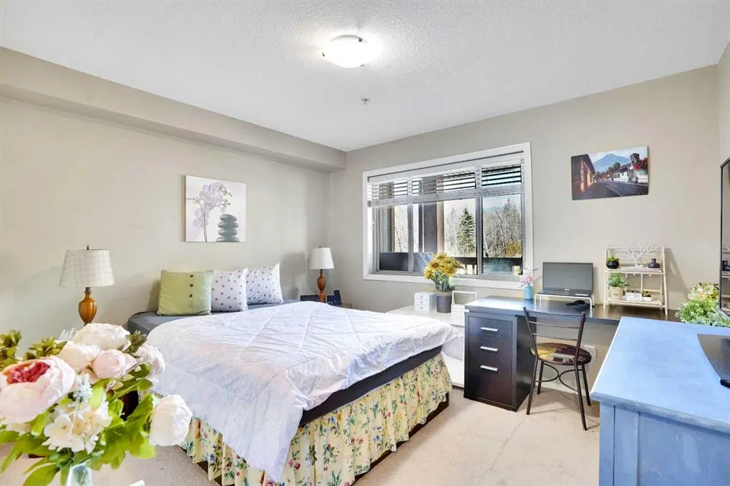 300 Palliser Lane, #218