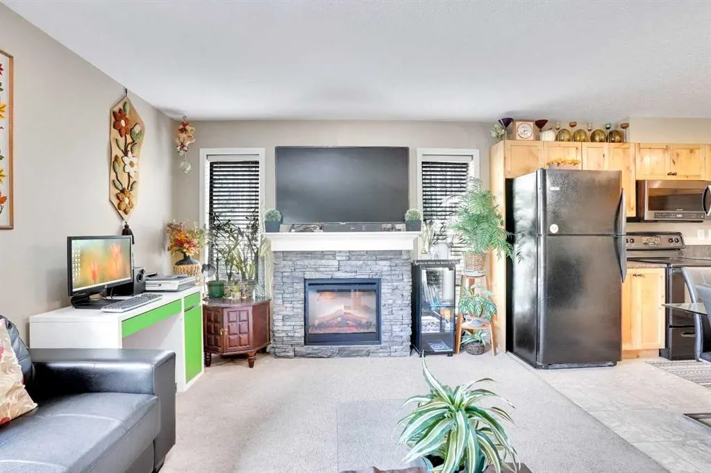 300 Palliser Lane, #218