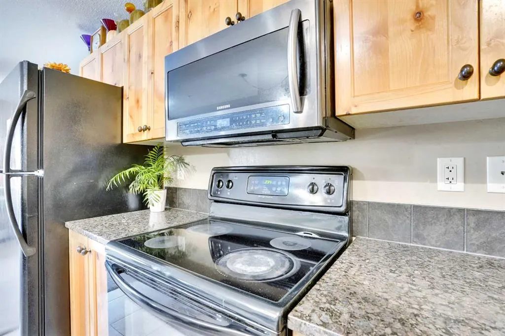 300 Palliser Lane, #218