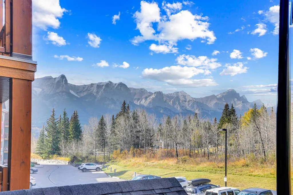 300 Palliser Lane, #218