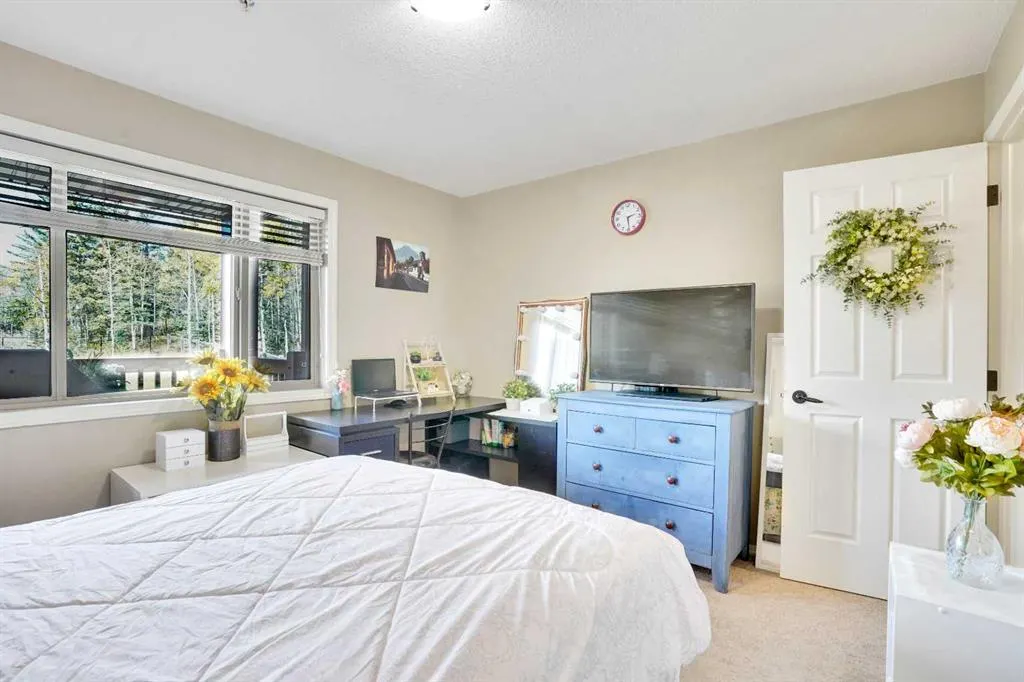 300 Palliser Lane, #218
