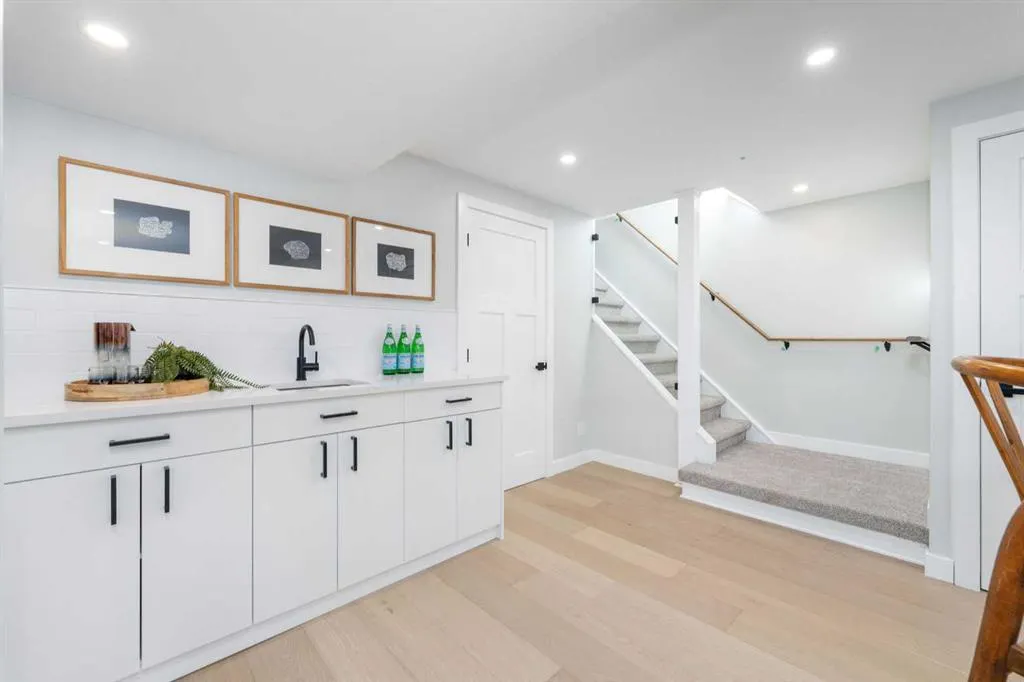328 Cantrell Place SW