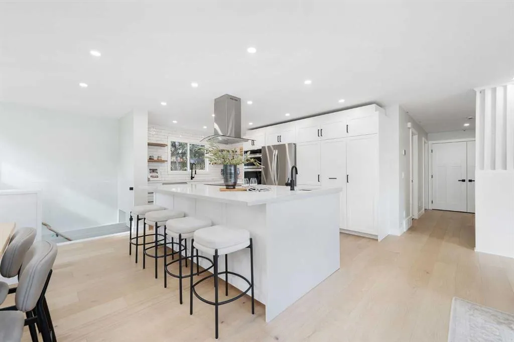 328 Cantrell Place SW