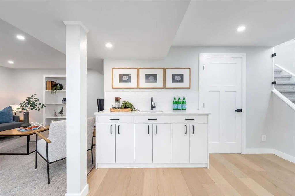 328 Cantrell Place SW