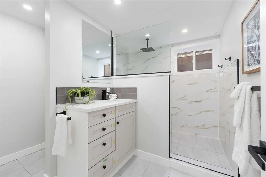 328 Cantrell Place SW