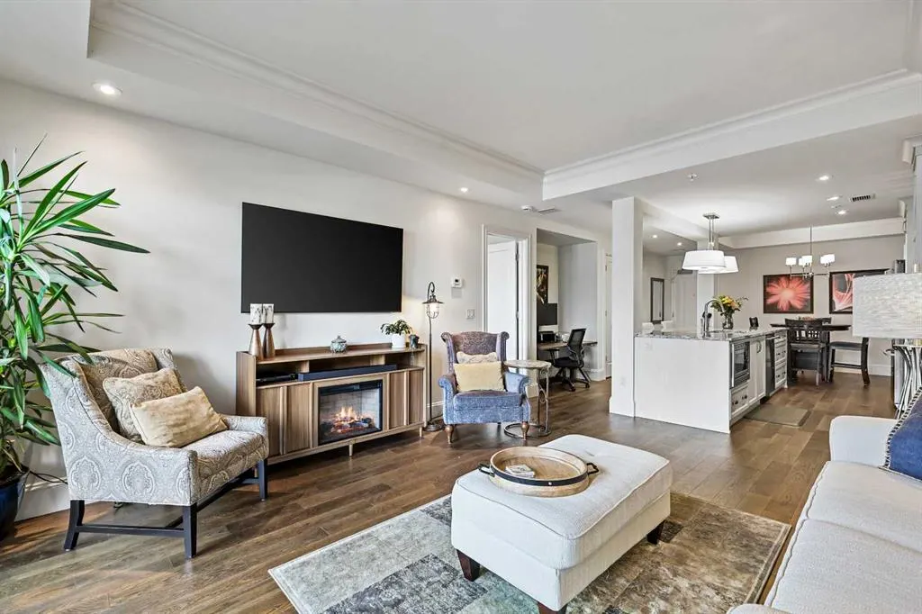 211 Quarry Way SE, #104