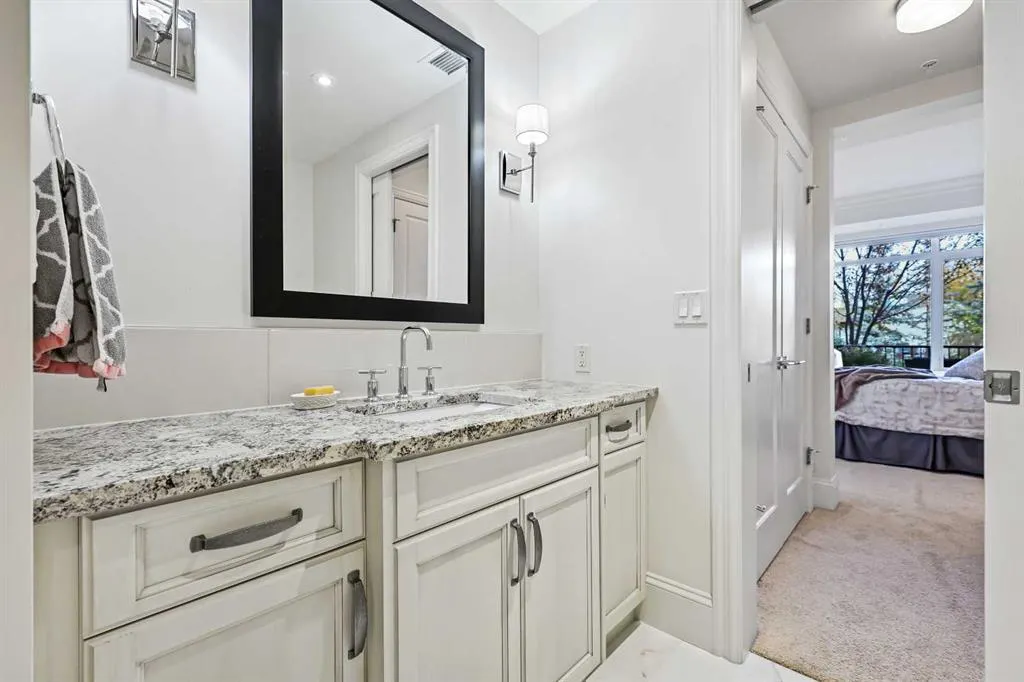 211 Quarry Way SE, #104