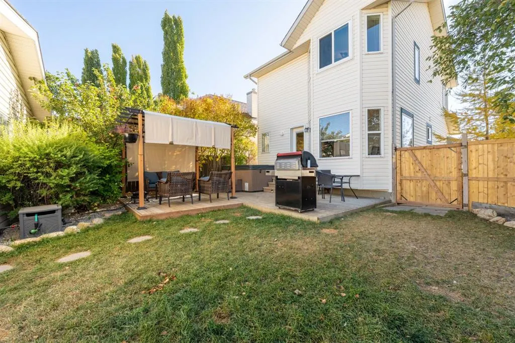 291 Arbour Grove Close NW