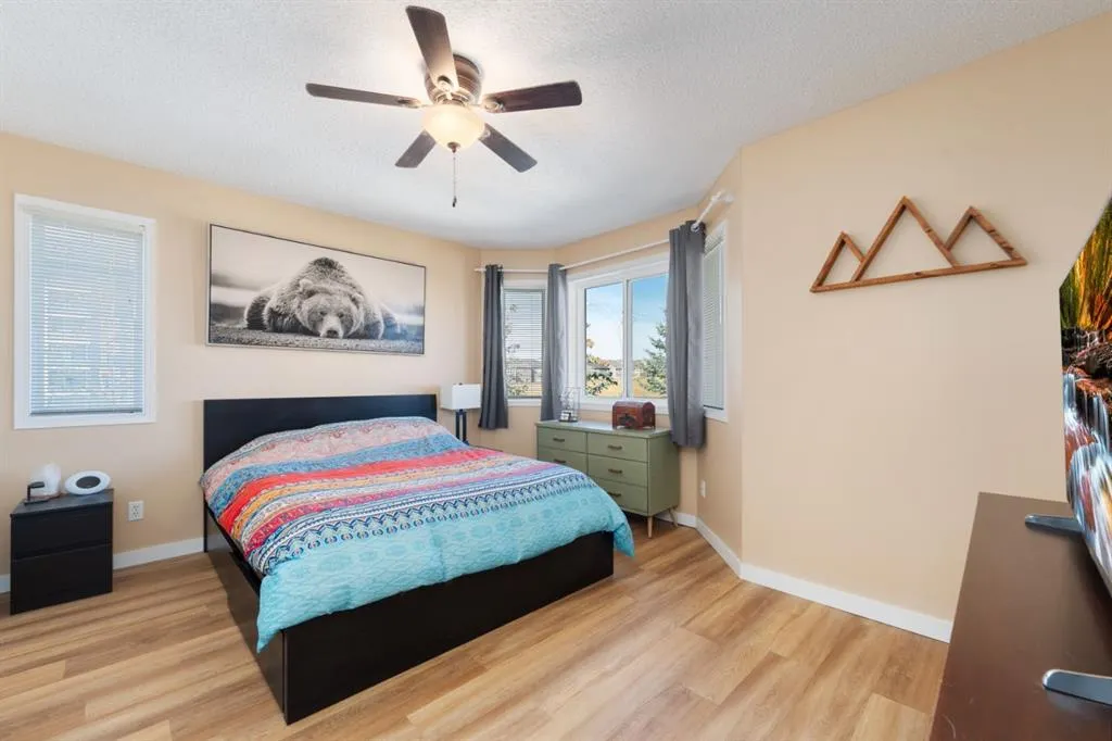 291 Arbour Grove Close NW