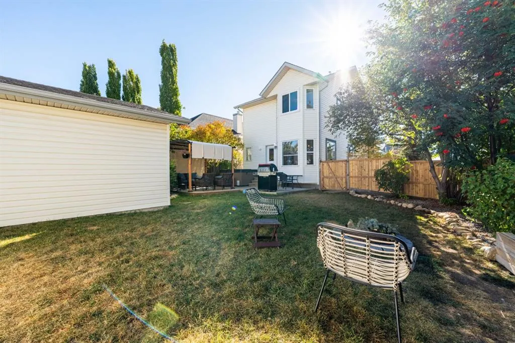 291 Arbour Grove Close NW