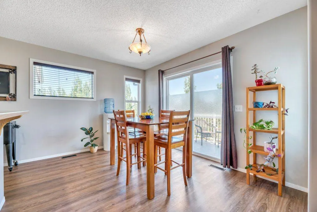 15 Henderson Bay NE