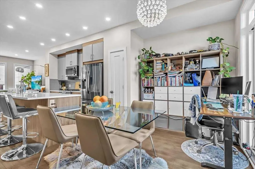 81 Greenbriar Place NW, #232