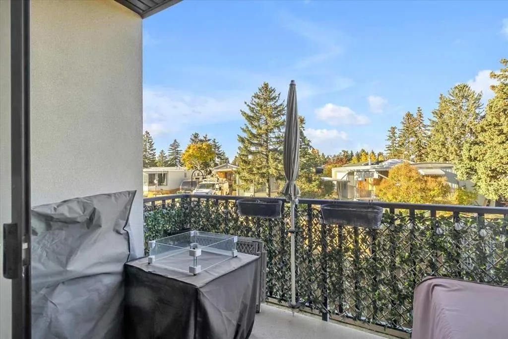 81 Greenbriar Place NW, #232