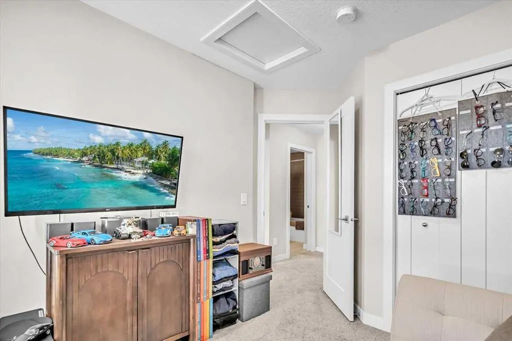 81 Greenbriar Place NW, #232