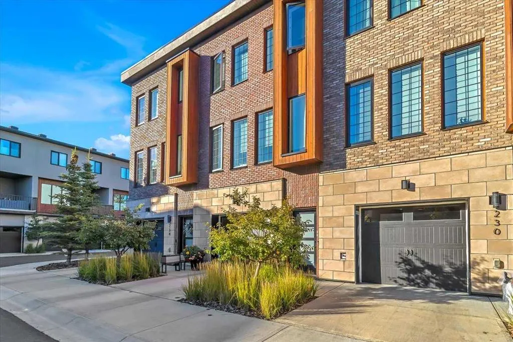 81 Greenbriar Place NW, #232