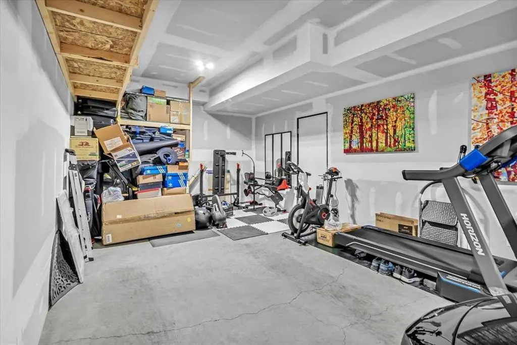 81 Greenbriar Place NW, #232
