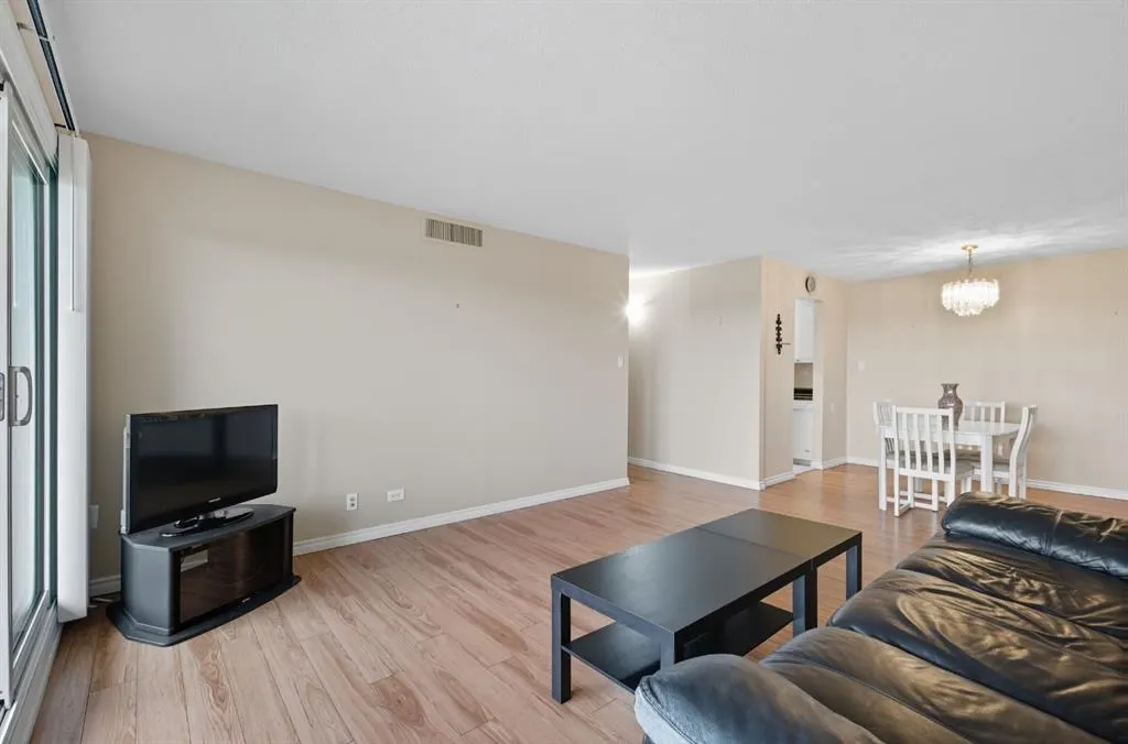 12303 Jasper Avenue NW, #1001