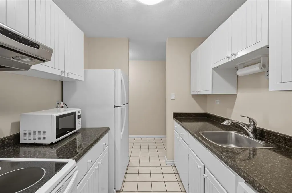 12303 Jasper Avenue NW, #1001