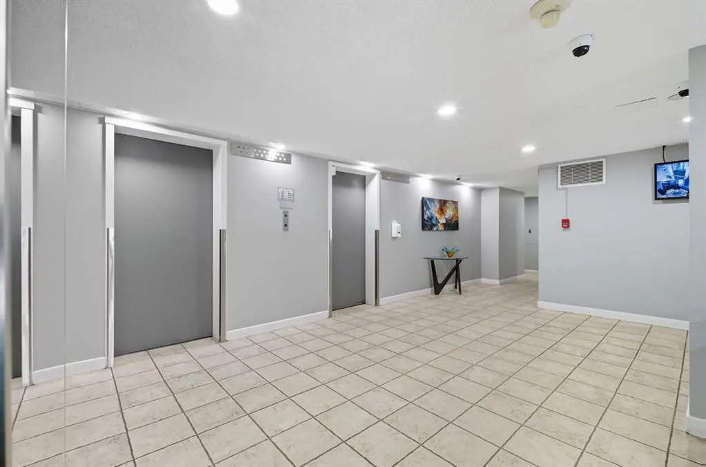 12303 Jasper Avenue NW, #1001