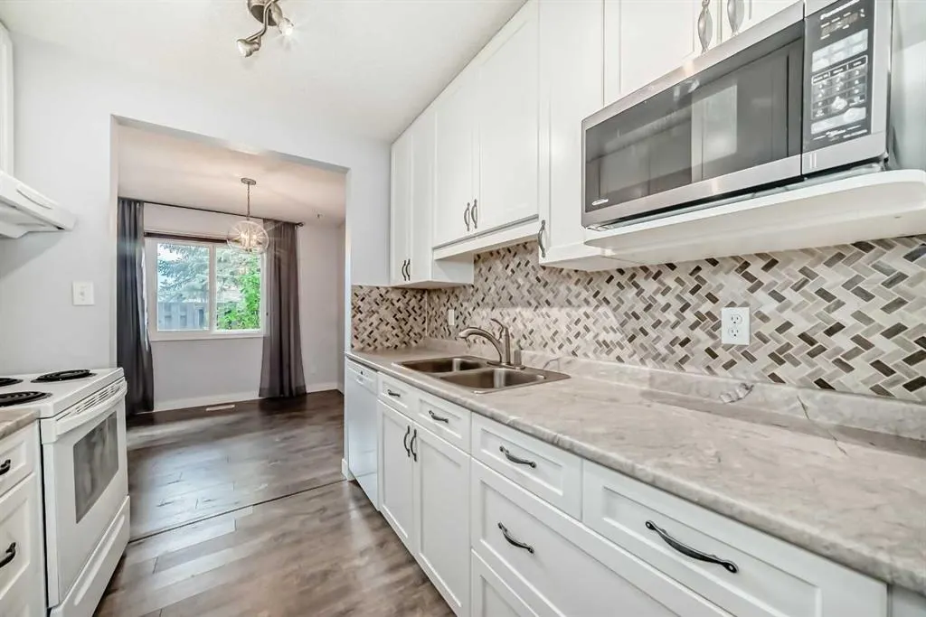 210 86 Avenue SE, #90
