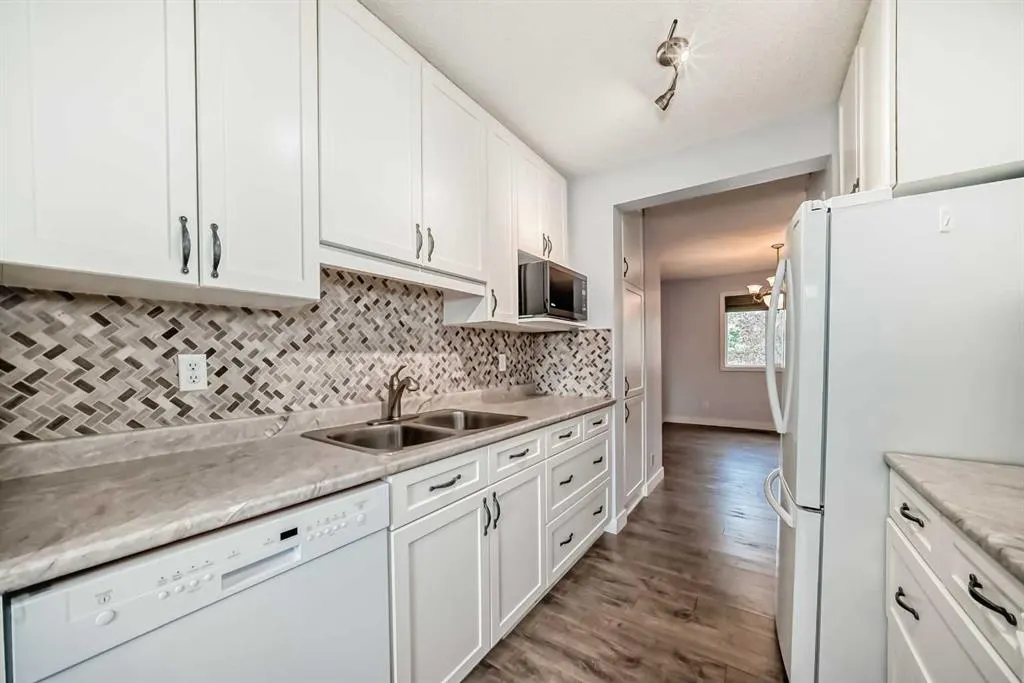 210 86 Avenue SE, #90