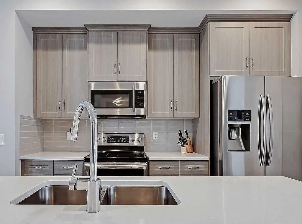 588 Evanston Link NW