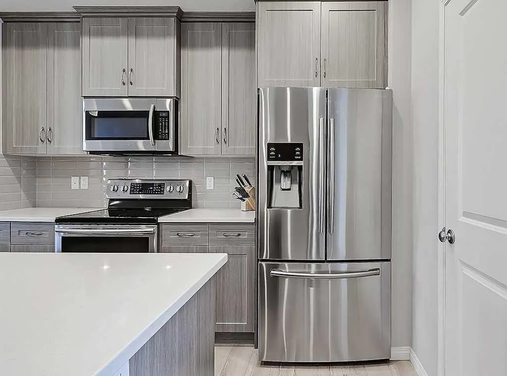 588 Evanston Link NW
