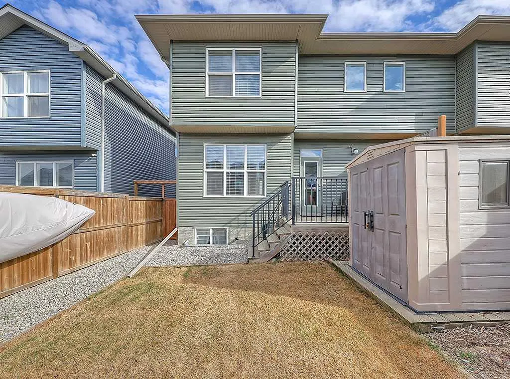 588 Evanston Link NW