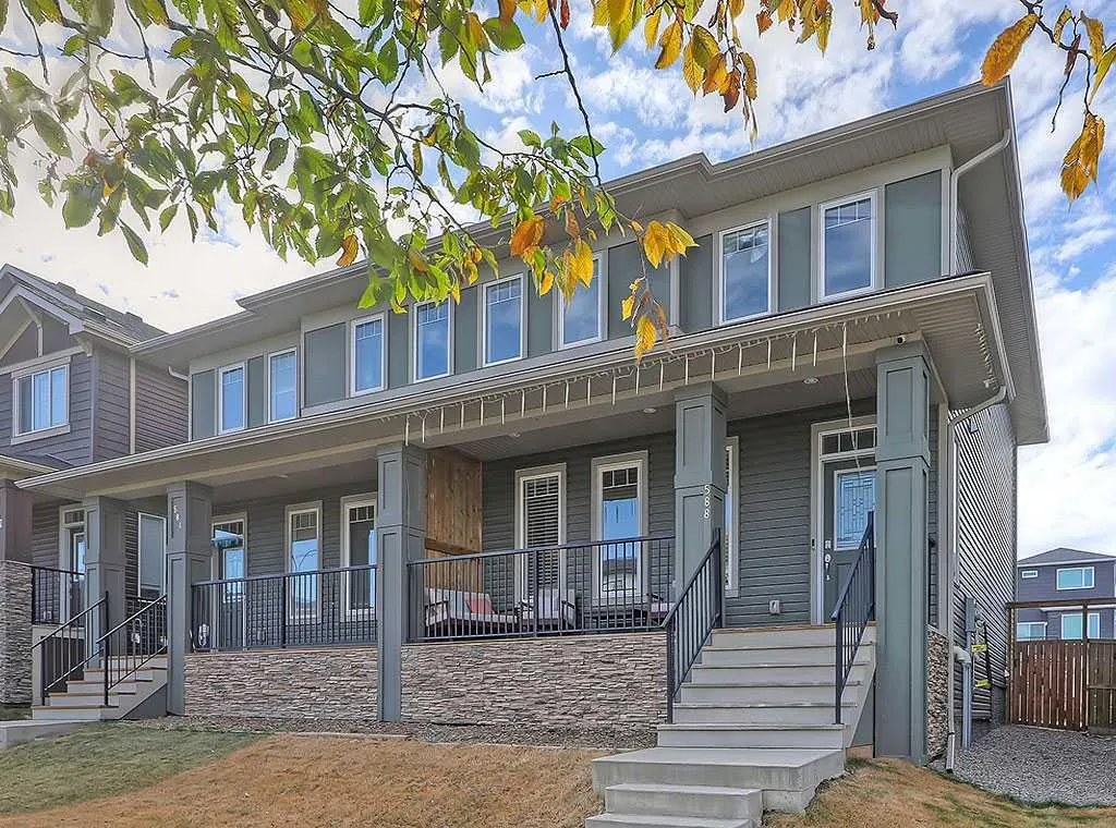 588 Evanston Link NW