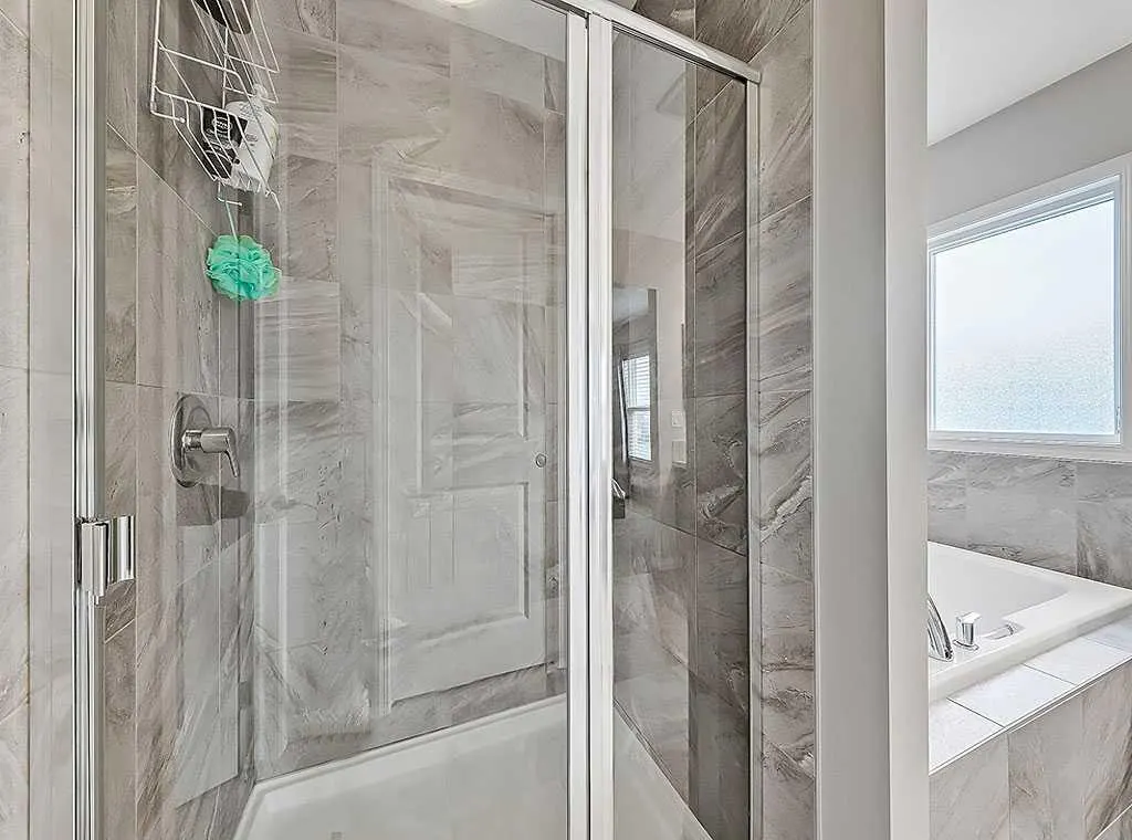 588 Evanston Link NW