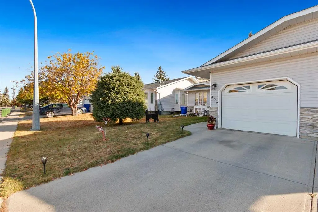 4102 Silverpark Estates Close