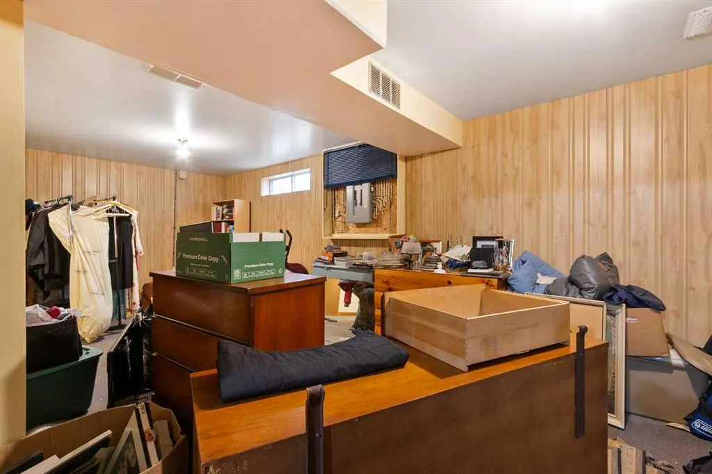 4102 Silverpark Estates Close