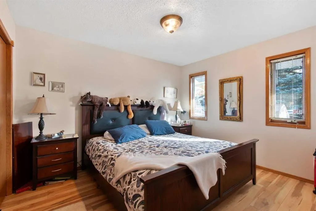 4102 Silverpark Estates Close