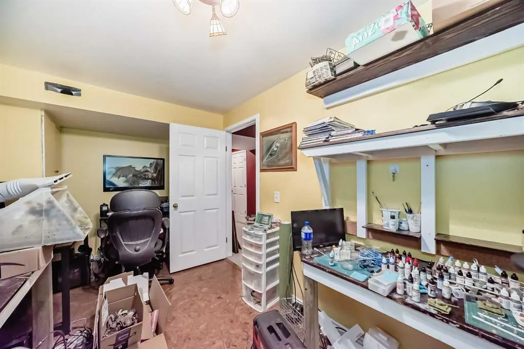 124 Creek Gardens Close NW