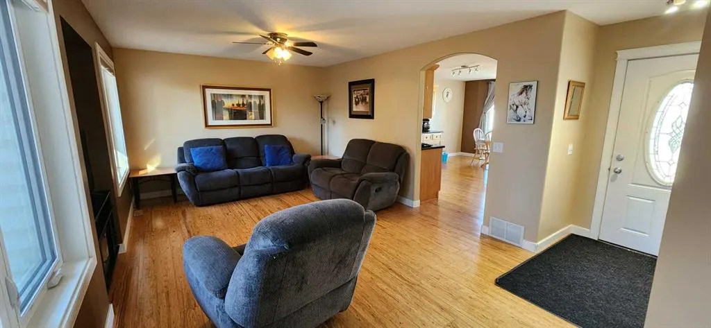 1506 Walter Place