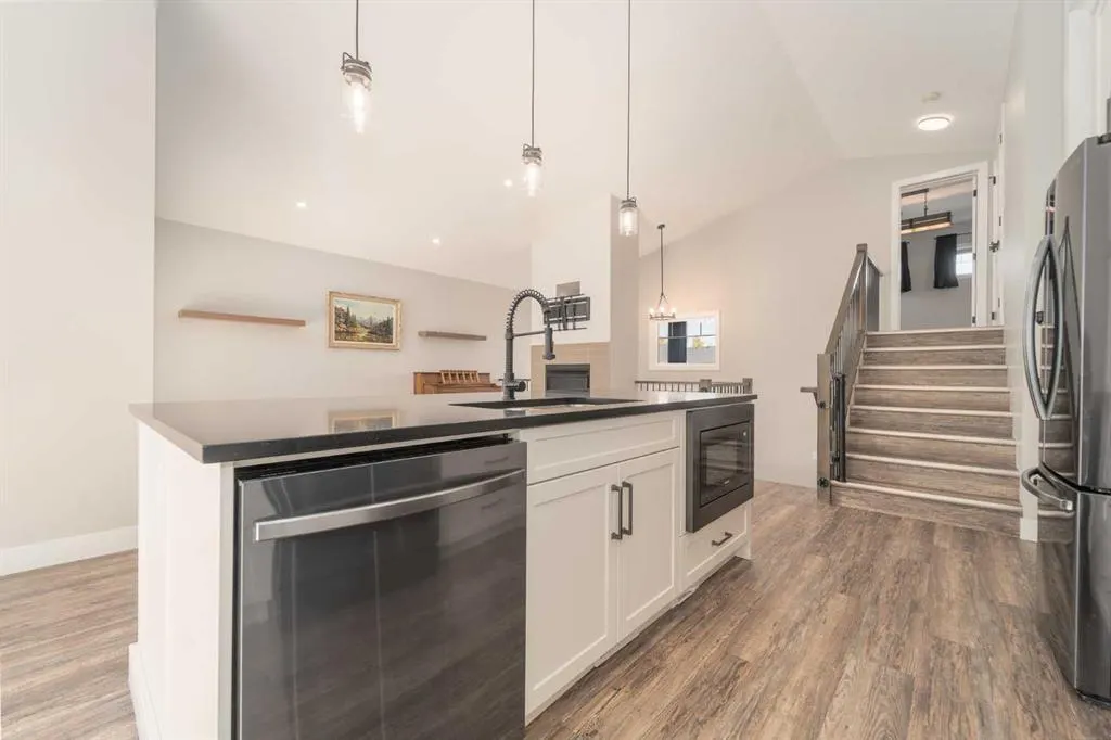 42 Riverwood Place SW
