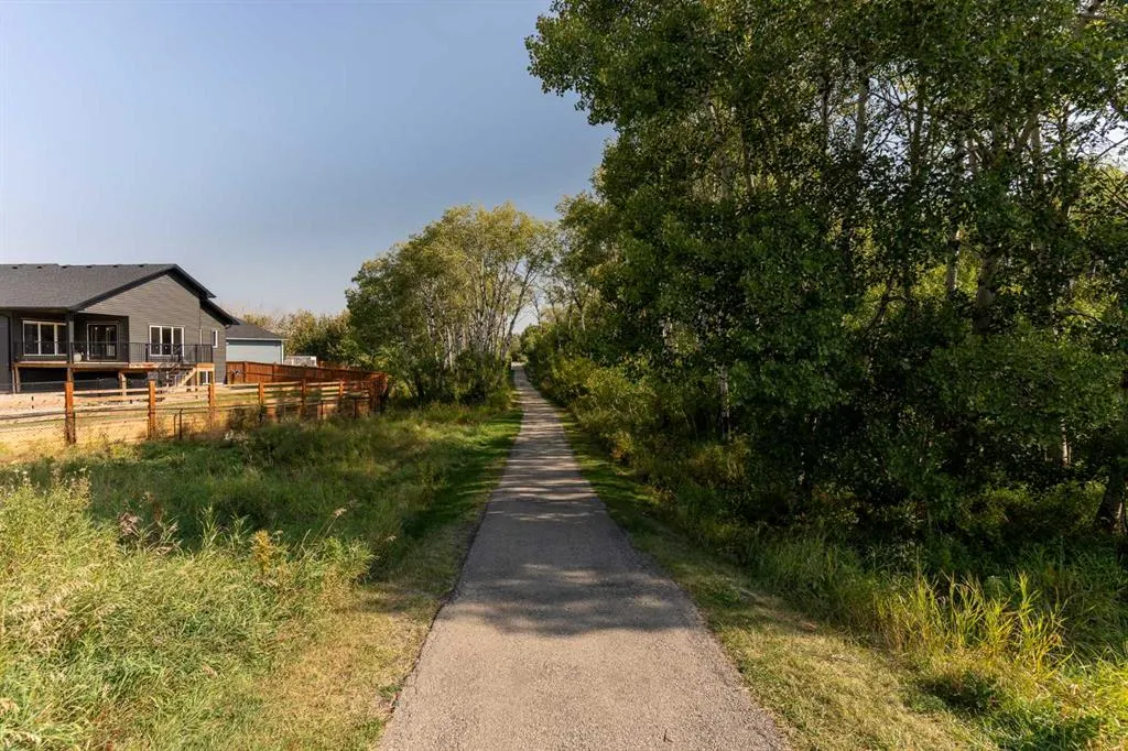 42 Riverwood Place SW