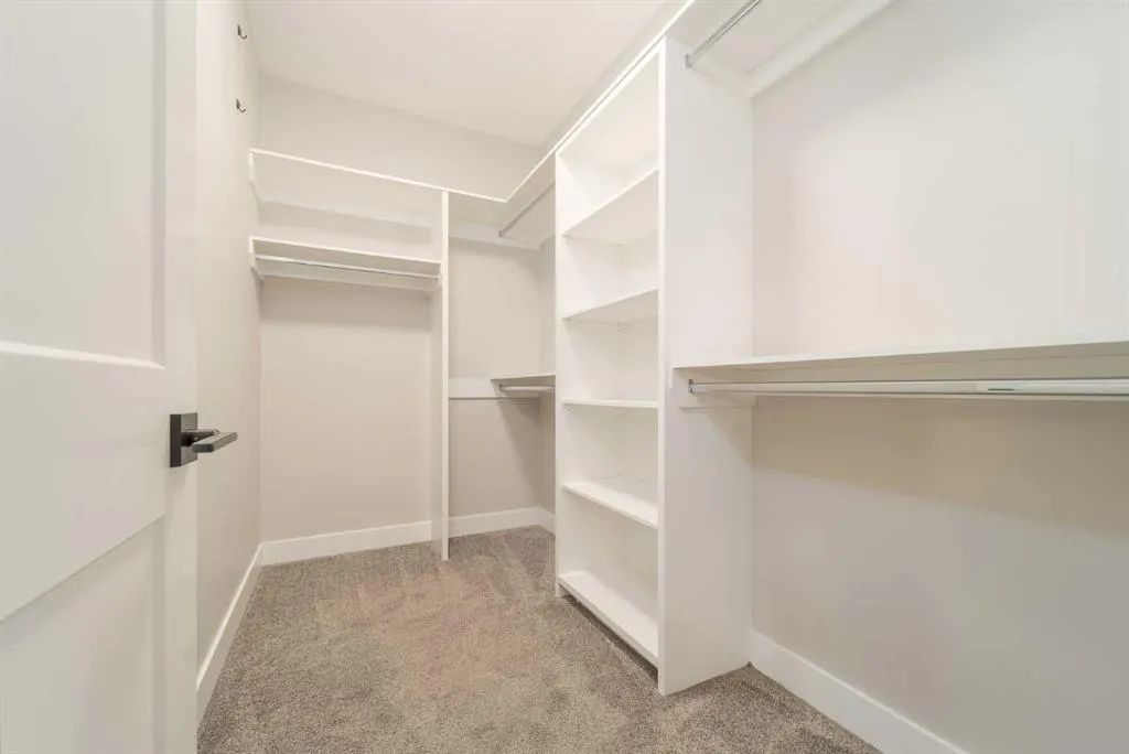 42 Riverwood Place SW
