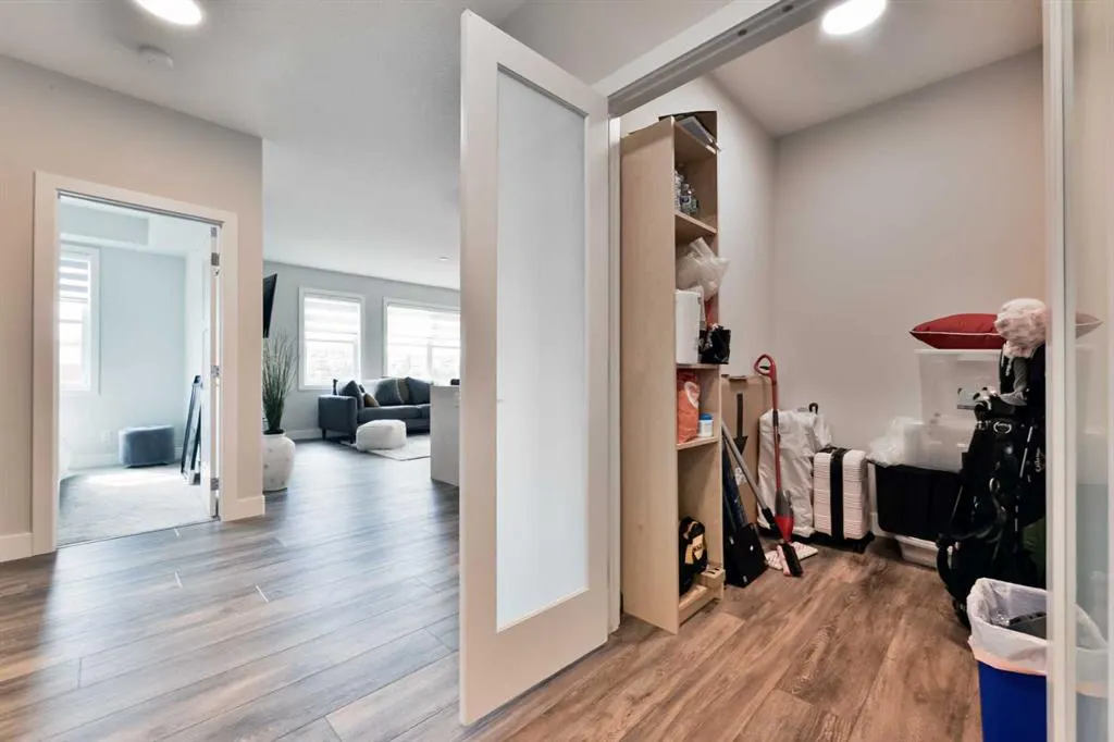 8355 19 Avenue SW, #415