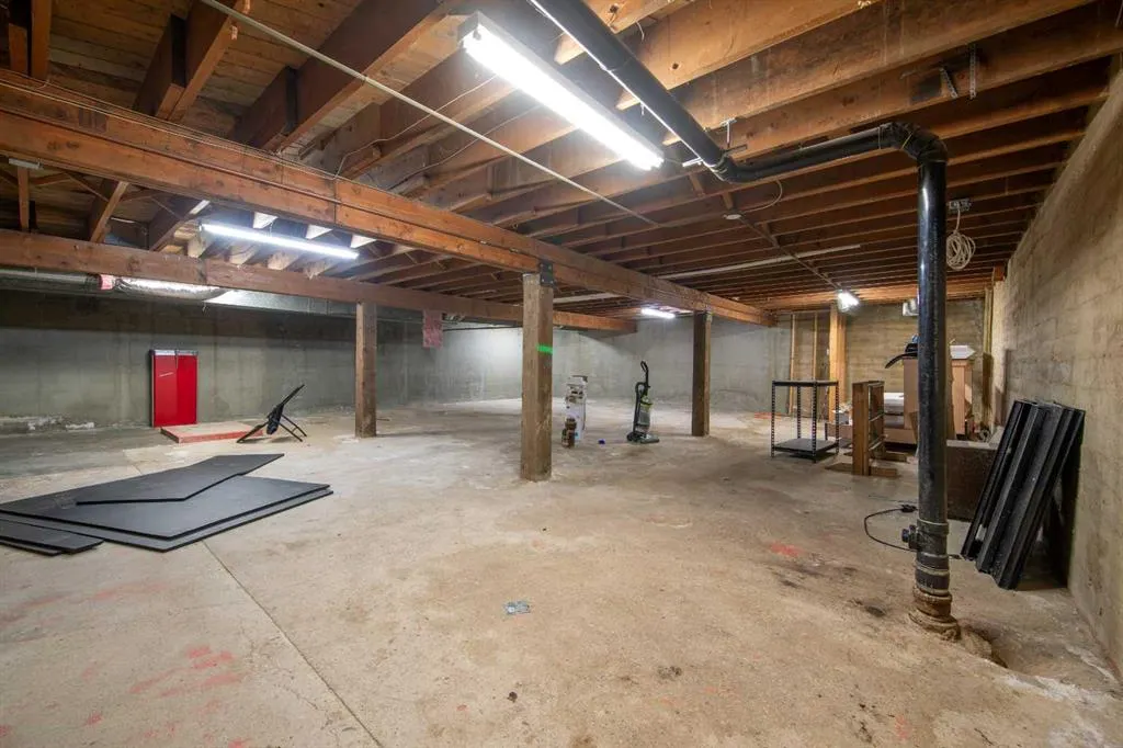5007 50 Street